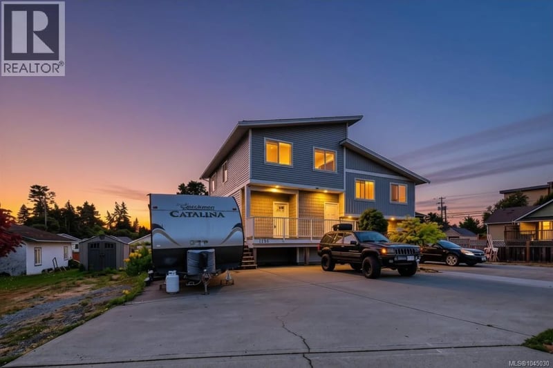 1985 Atherly Close, Sooke, British Columbia, V9Z0P7, Sooke, British Columbia — photo 1 of 5