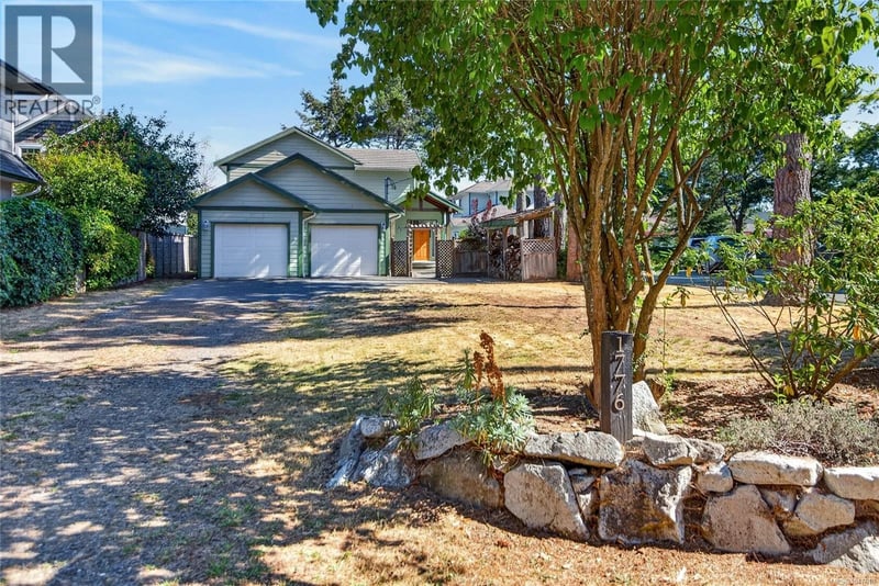1776 Astra Road, Comox, British Columbia, V9M4B6, Comox, British Columbia — photo 1 of 5