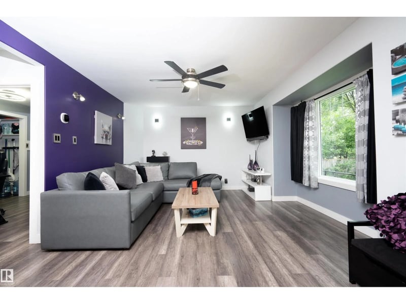 6111 119 AV NW, Edmonton, Alberta, T5W1J7, Edmonton, Alberta — photo 1 of 5