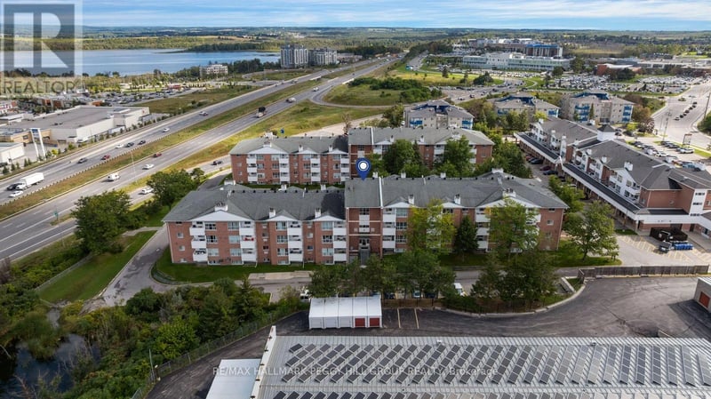 #B02 120 Bell Farm Road, Barrie (Alliance), Ontario, L4M6J2, Barrie (Alliance), Ontario — photo 1 of 5
