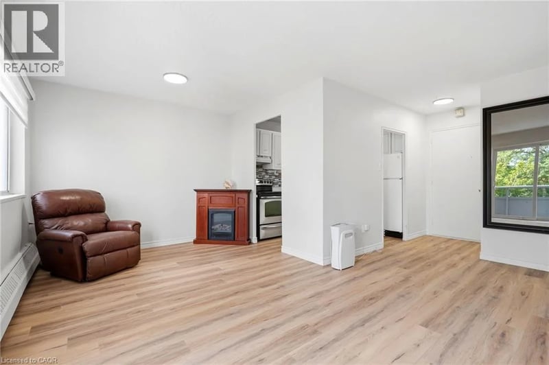 #17 785 BROWNS LINE Line, Etobicoke, Ontario, M8W3V8, Etobicoke, Ontario — photo 1 of 5