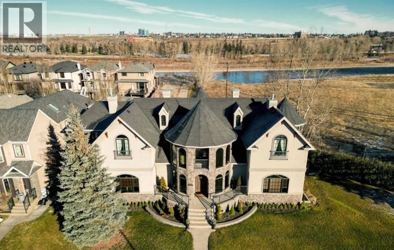 2248 9 Avenue Southeast, Calgary, Alberta, T2G5P7, Calgary, Alberta — photo 1 of 5