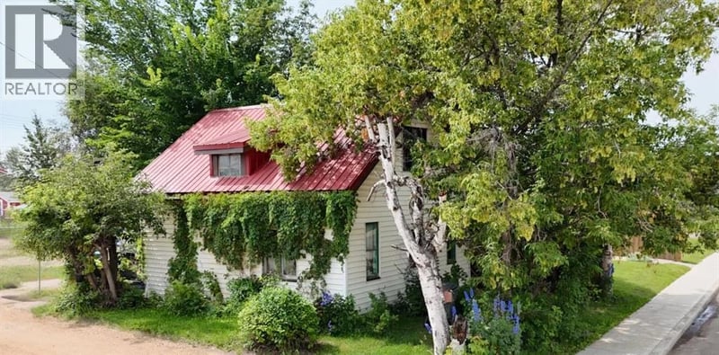 5009 52nd Avenue, High Prairie, Alberta, T0G1E0, High Prairie, Alberta — photo 1 of 5