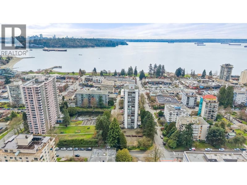 #704 650 16TH Street, West Vancouver, British Columbia, V7V3R9, West Vancouver, British Columbia — photo 1 of 5