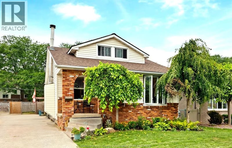 1657 WESTMINSTER Boulevard, Windsor, Ontario, N8T1X2, Windsor, Ontario — photo 1 of 5