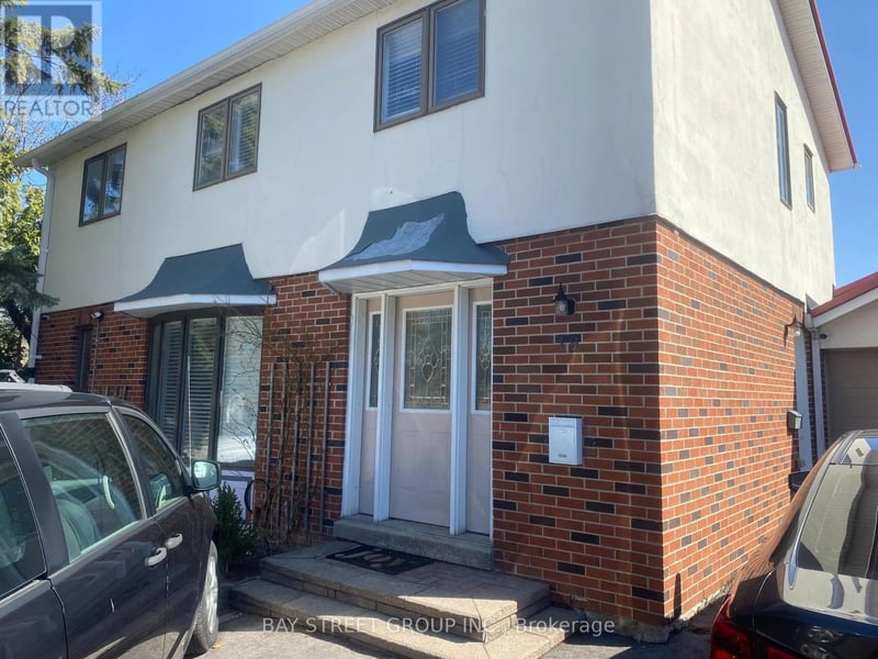 #2 19 Dunsfold Drive, Toronto (Malvern), Ontario, M1B1T5, Toronto (Malvern), Ontario — photo 1 of 5