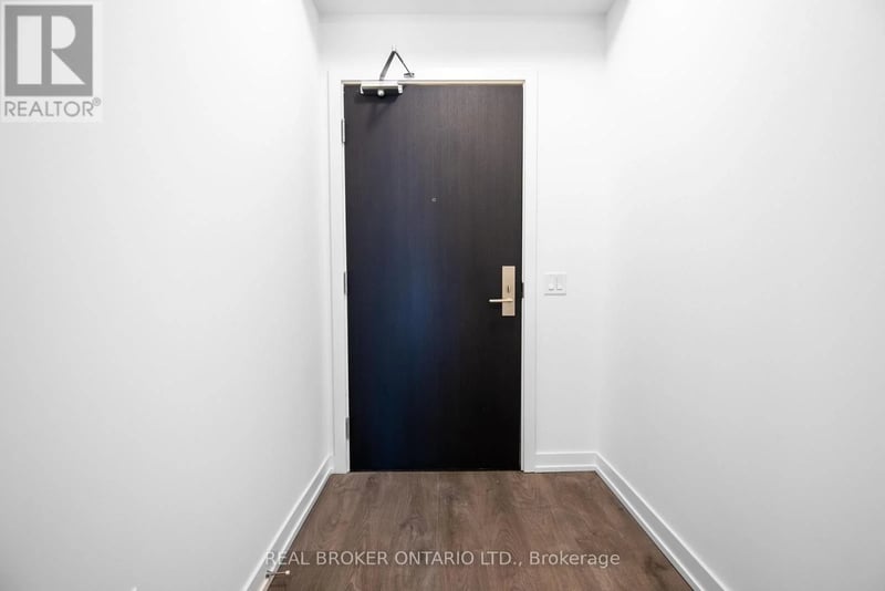#1101 55 Duke Street West, Kitchener, Ontario, N2G1A6, Kitchener, Ontario — photo 1 of 5