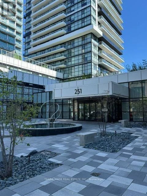 #312 251 Manitoba Street, Toronto (Mimico), Ontario, M8Y0C7, Toronto (Mimico), Ontario — photo 1 of 5