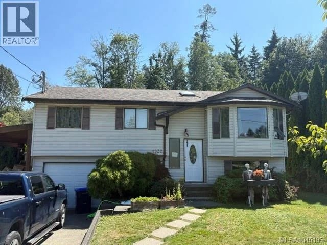 1932 Embleton Crescent, Courtenay, British Columbia, V9N6N8, Courtenay, British Columbia — photo 1 of 5