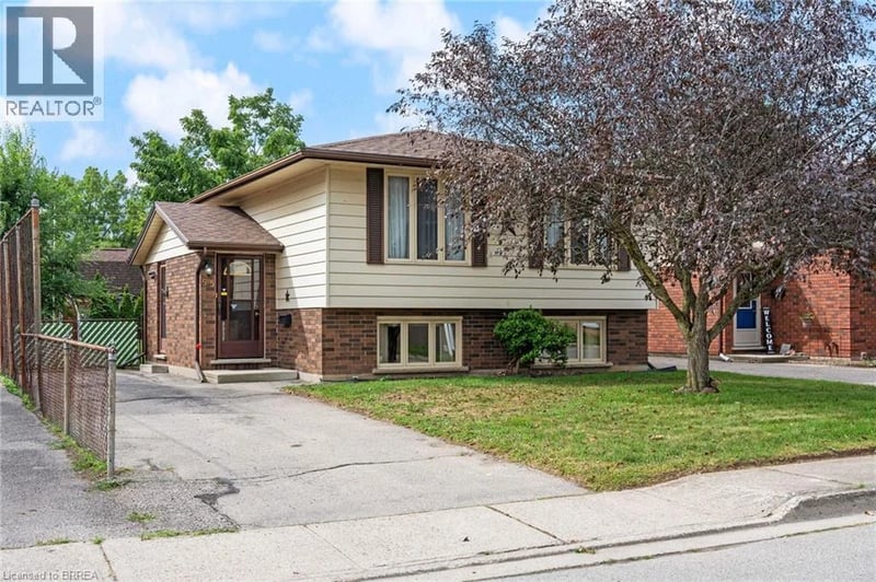 55 EDWARD Street, Brantford, Ontario, N3S1V4, Brantford, Ontario — photo 1 of 5