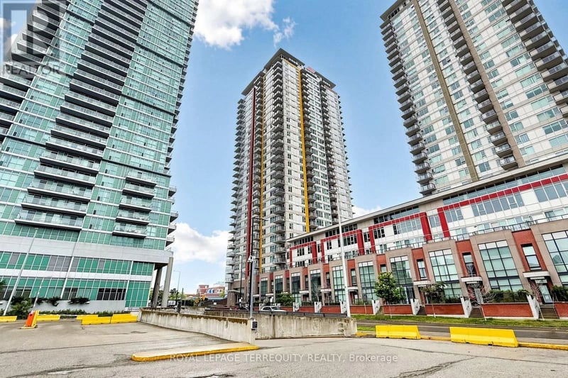 #2105 25 Town Centre Court, Toronto (Bendale), Ontario, M1P0B4, Toronto (Bendale), Ontario — photo 1 of 5