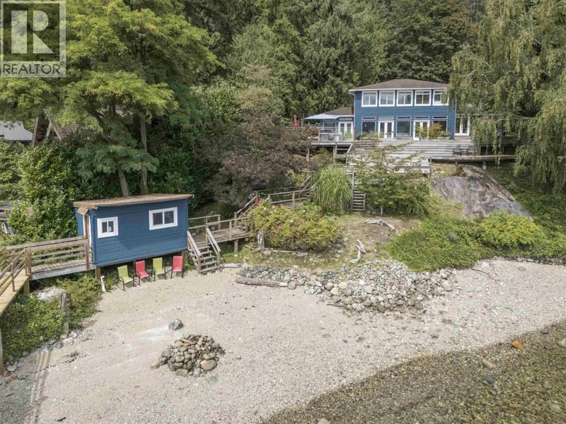 5439 INDIAN RIVER Drive, North Vancouver, British Columbia, V7G2T7, North Vancouver, British Columbia — photo 1 of 5