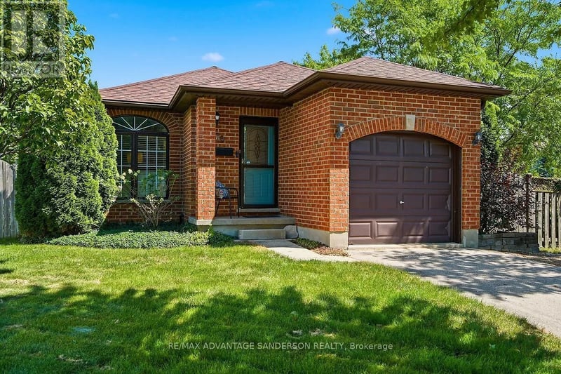 70 Maxine Court, Middlesex Centre (Kilworth), Ontario, N0L1R0, Middlesex Centre (Kilworth), Ontario — photo 1 of 5