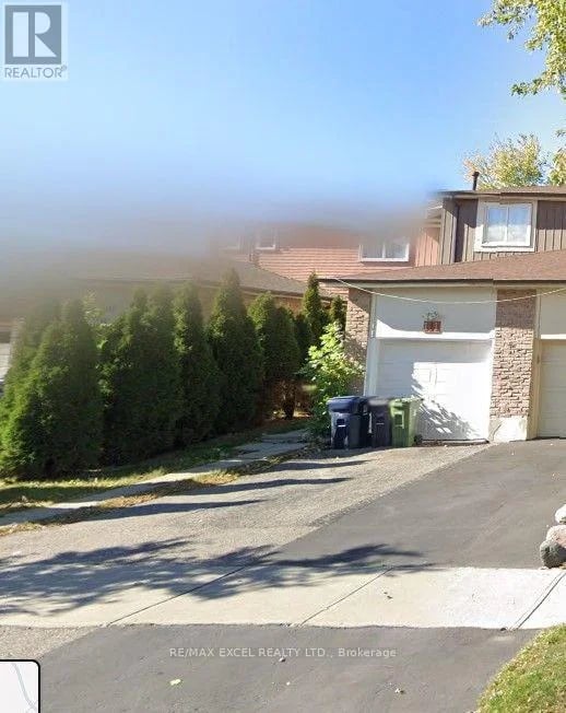111 Bradstone Square, Toronto (Malvern), Ontario, M1B1W1, Toronto (Malvern), Ontario — photo 1 of 5