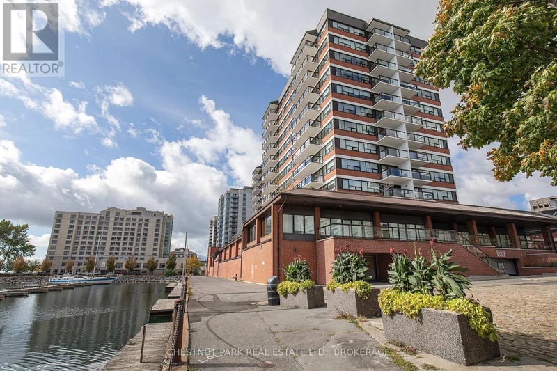 #401 165 Ontario Street, Kingston (Central City East), Ontario, K7L2Y6, Kingston (Central City East), Ontario — photo 1 of 5