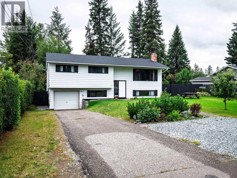 2177 SUSSEX Lane, Prince George, British Columbia, V2K3J1, Prince George, British Columbia — photo 1 of 5