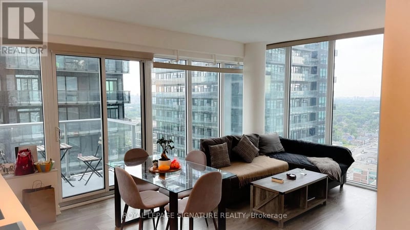 #3004 99 Broadway Avenue, Toronto (Mount Pleasant West), Ontario, M4P0E3, Toronto (Mount Pleasant West), Ontario — photo 1 of 5