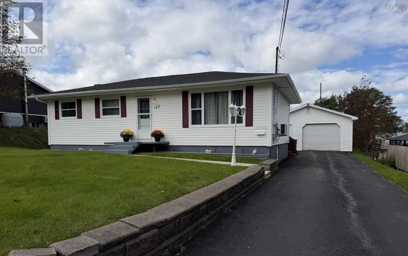 127 Kennedy Avenue, Sydney, Nova Scotia, B1P3K9, Sydney, Nova Scotia — photo 1 of 5