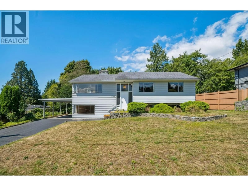 1768 OTTAWA Place, West Vancouver, British Columbia, V7V2T7, West Vancouver, British Columbia — photo 1 of 5