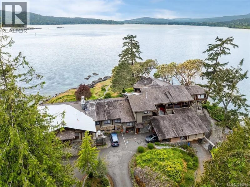 1424 Gillespie Road, Sooke, British Columbia, V9Z0Z2, Sooke, British Columbia — photo 1 of 5