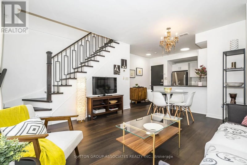 #PH7 539 Jarvis Street, Toronto (North St. James Town), Ontario, M4Y2H7, Toronto (North St. James Town), Ontario — photo 1 of 5