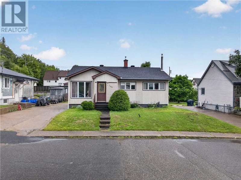106 Rockview Road, Levack, Ontario, P0M2C0, Levack, Ontario — photo 1 of 5