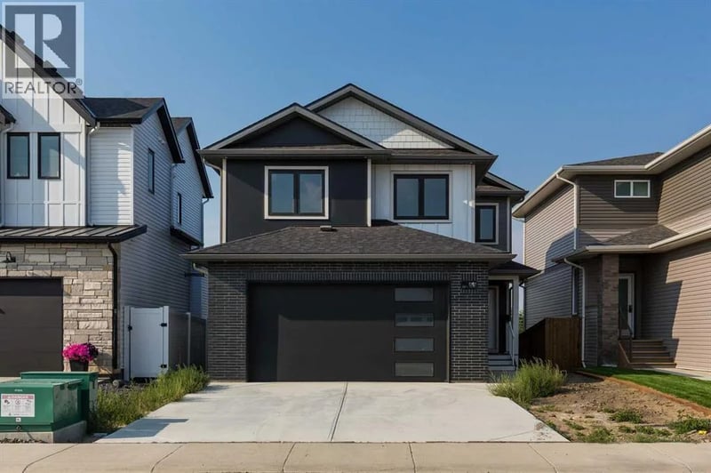 561 Malahat Green West, Lethbridge, Alberta, T1J5H1, Lethbridge, Alberta — photo 1 of 5
