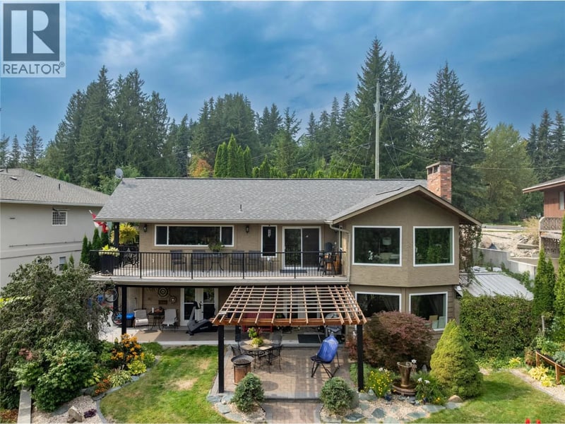 2880 Chalet Drive, Blind Bay, British Columbia, V0E1H1, Blind Bay, British Columbia — photo 1 of 5