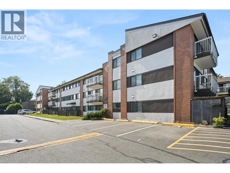 #303 8080 RYAN Road, Richmond, British Columbia, V7A2E5, Richmond, British Columbia — photo 1 of 5