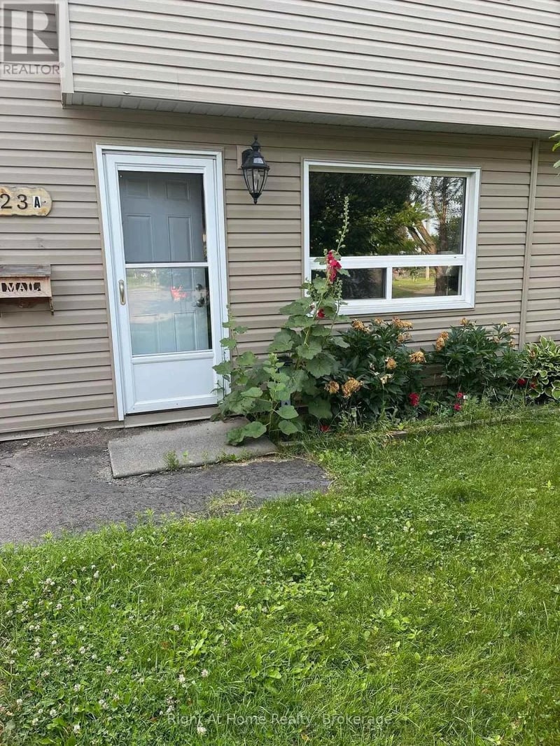 323A WENTWORTH Crescent, Thunder Bay (County Park), Ontario, P7A7S7, Thunder Bay (County Park), Ontario — photo 1 of 5