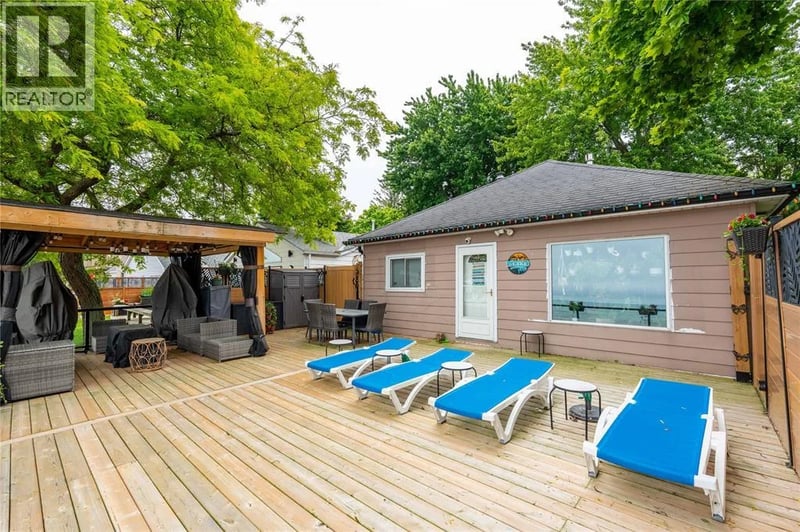 6288 SPRUCE Street, Lambton Shores, Ontario, N0N1J2, Lambton Shores, Ontario — photo 1 of 5