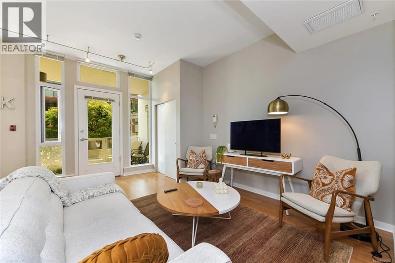 #111 373 Tyee Road, Victoria, British Columbia, V9A0B3, Victoria, British Columbia — photo 1 of 5