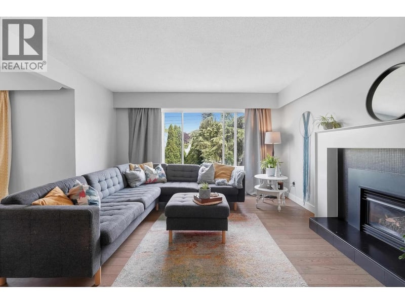 5351 CRESCENT Drive, Delta, British Columbia, V4K2E2, Delta, British Columbia — photo 1 of 5
