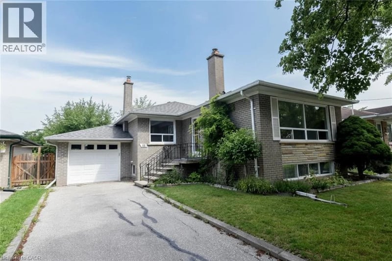44 BECKWITH Road, Etobicoke, Ontario, M9C3Y1, Etobicoke, Ontario — photo 1 of 5