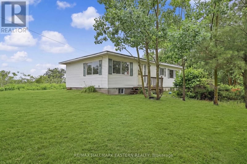 2260 Buckhorn Road, Selwyn, Ontario, K0L2H0, Selwyn, Ontario — photo 1 of 5