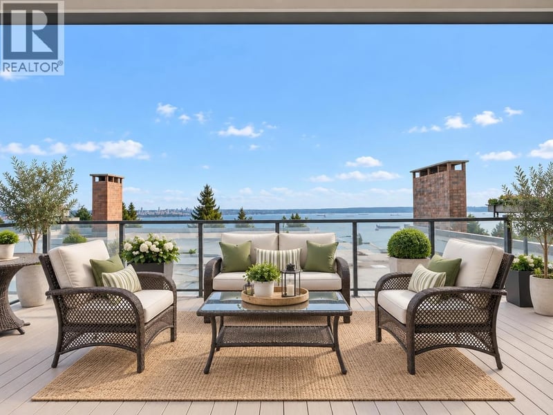 #1 2206 FOLKESTONE Way, West Vancouver, British Columbia, V7S2X7, West Vancouver, British Columbia — photo 1 of 5