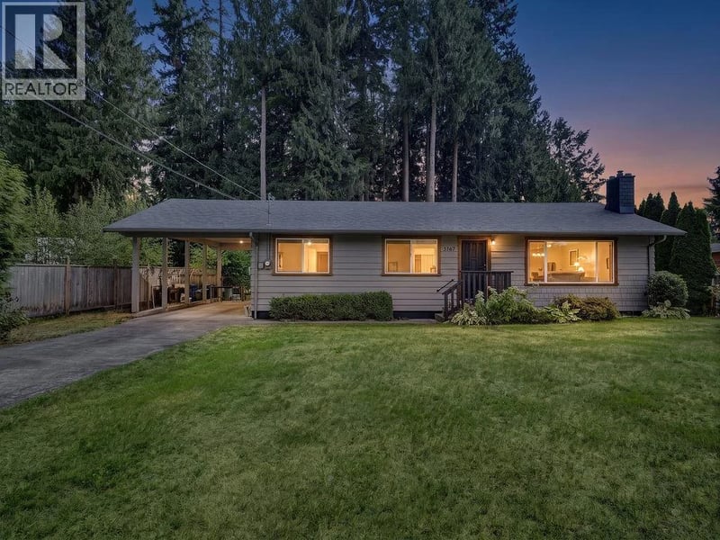 3367 RICHARDS Road, Roberts Creek, British Columbia, V0N2W2, Roberts Creek, British Columbia — photo 1 of 5