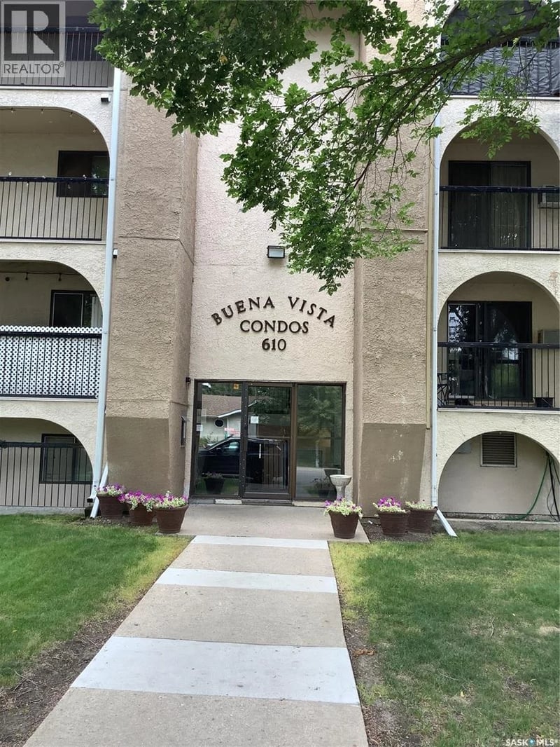 204 610 Hilliard STREET W, Saskatoon, Saskatchewan, S7M5L5, Saskatoon, Saskatchewan — photo 1 of 5