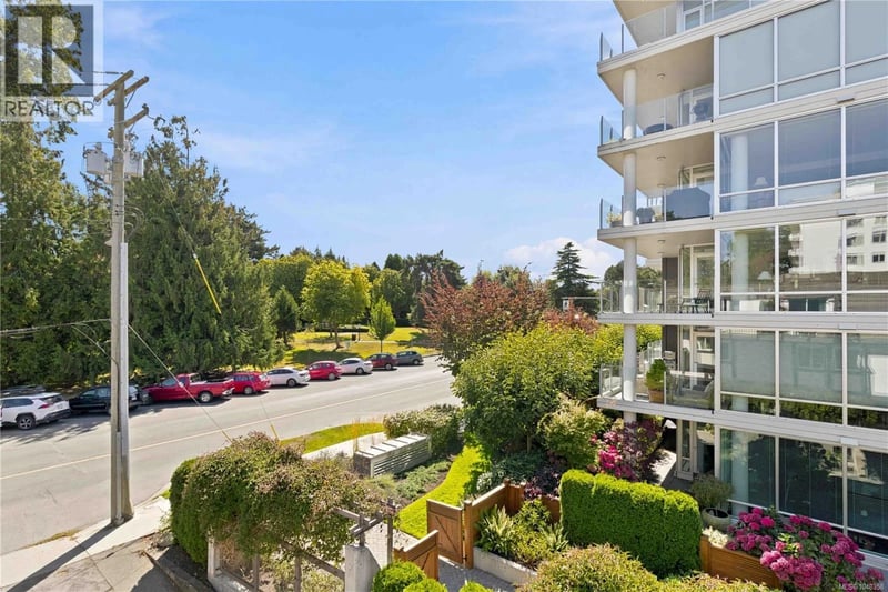#2 210 Douglas Street, Victoria, British Columbia, V8V2P2, Victoria, British Columbia — photo 1 of 5