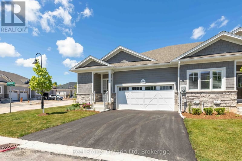 221 Ironwood Way, Georgian Bluffs, Ontario, N0H1S0, Georgian Bluffs, Ontario — photo 1 of 5