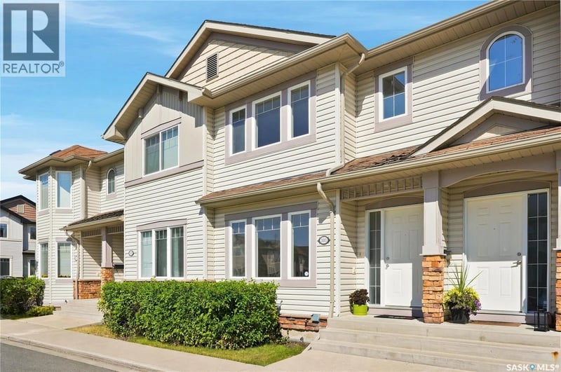 303 303 Slimmon PLACE, Saskatoon, Saskatchewan, S7V0A8, Saskatoon, Saskatchewan — photo 1 of 5