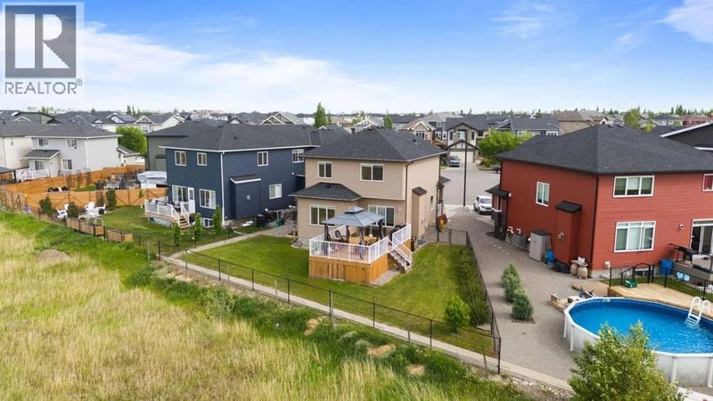 718 Hampshire Cove Northeast, High River, Alberta, T1V0E6, High River, Alberta — photo 1 of 5