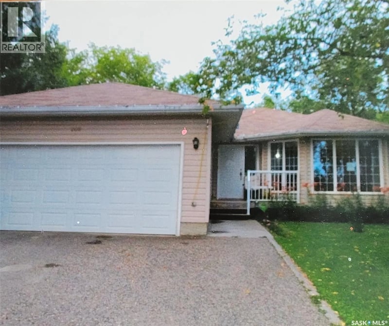 209 1st AVENUE N, Big River, Saskatchewan, S0J0E0, Big River, Saskatchewan — photo 1 of 5