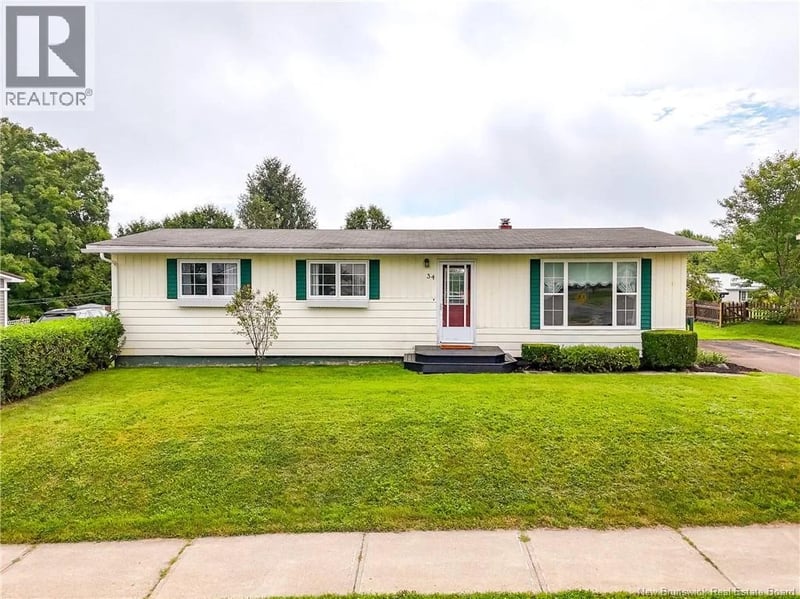 34 Harding Drive, Nackawic, New Brunswick, E6G1C5, Nackawic, New Brunswick — photo 1 of 5