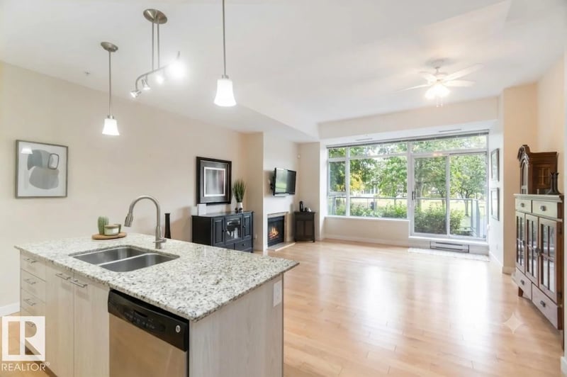 #108 2504 109 ST NW, Edmonton, Alberta, T6J2H3, Edmonton, Alberta — photo 1 of 5