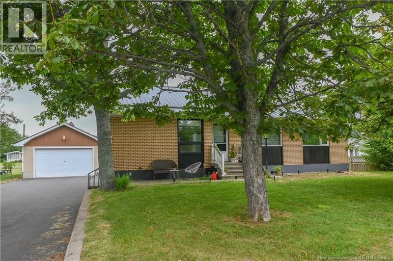 163 des Peupliers Street, Shippagan, New Brunswick, E8S1J7, Shippagan, New Brunswick — photo 1 of 5