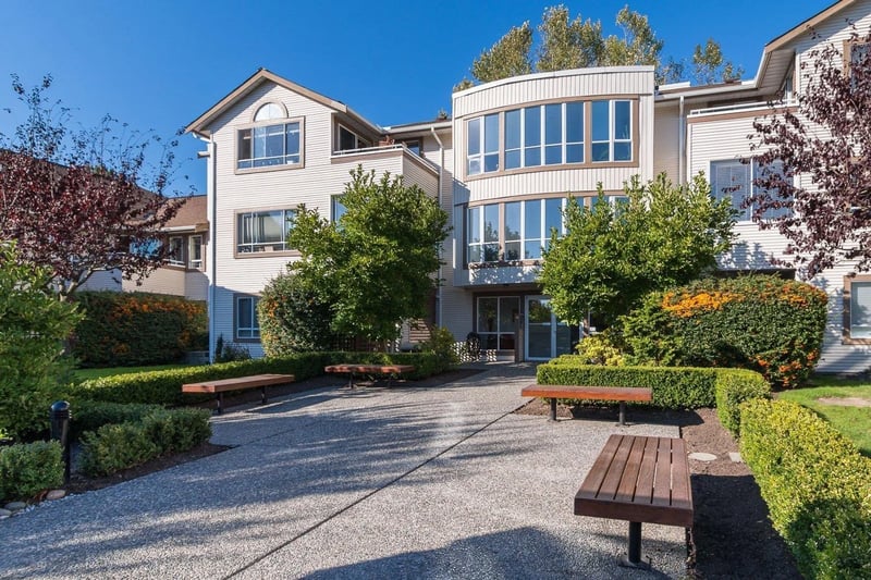 #218 15991 THRIFT Avenue, White Rock, British Columbia, V4B2M9, White Rock, British Columbia — photo 1 of 5