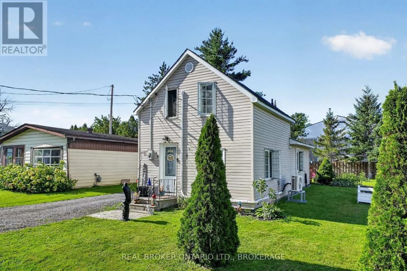 38 Broad Street, South Glengarry, Ontario, K0C1N0, South Glengarry, Ontario — photo 1 of 5