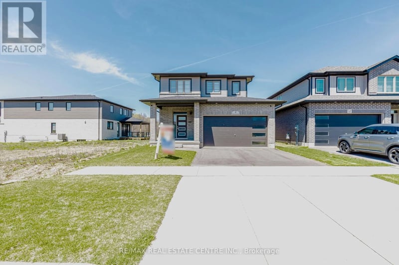 8 Moon Crescent, Cambridge, Ontario, N1S0C4, Cambridge, Ontario — photo 1 of 5