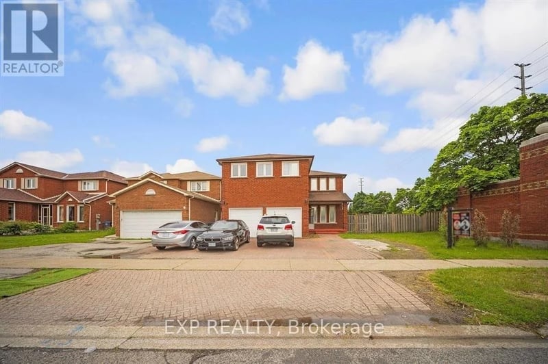 692 Huntington Ridge Drive, Mississauga (Hurontario), Ontario, L5R1Z5, Mississauga (Hurontario), Ontario — photo 1 of 5